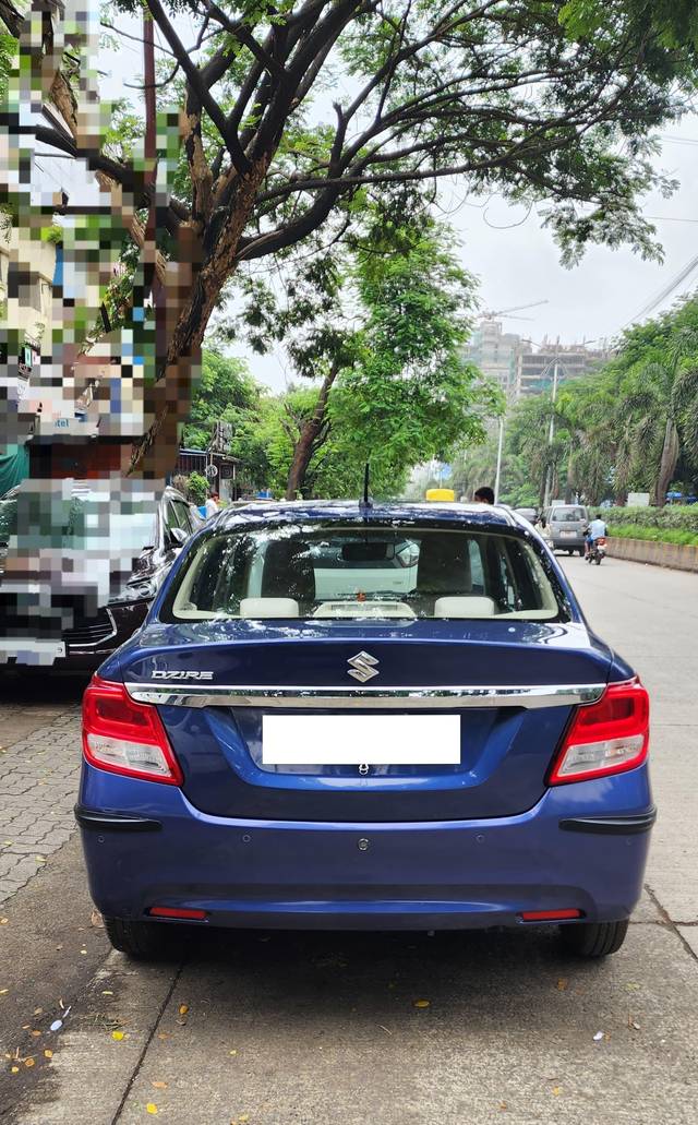 https://images10.gaadi.com/usedcar_image/4615680/original/processed_d5c8e94f298c537533921c968c82199b.jpg?imwidth=6402
