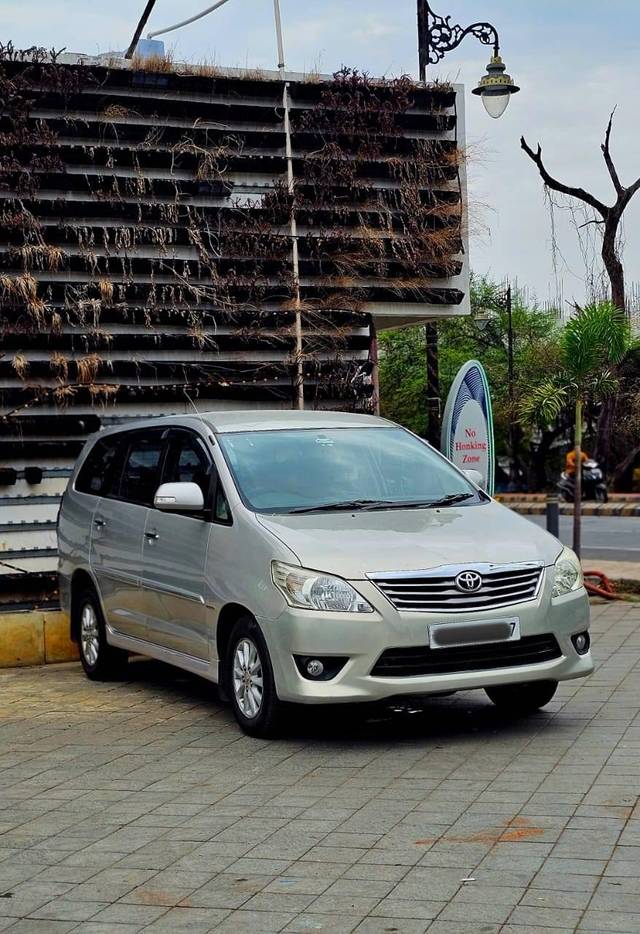 https://images10.gaadi.com/usedcar_image/4615682/original/processed_fe64c81bc869e1533a3c9941beafec53.jpg?imwidth=6400