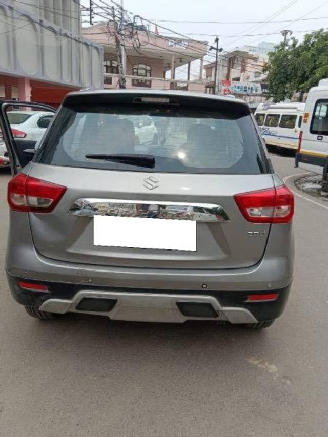 https://images10.gaadi.com/usedcar_image/4615693/original/processed_41b9c88c-48a3-4f95-92b6-d561dd8a4d42.jpeg?imwidth=6402