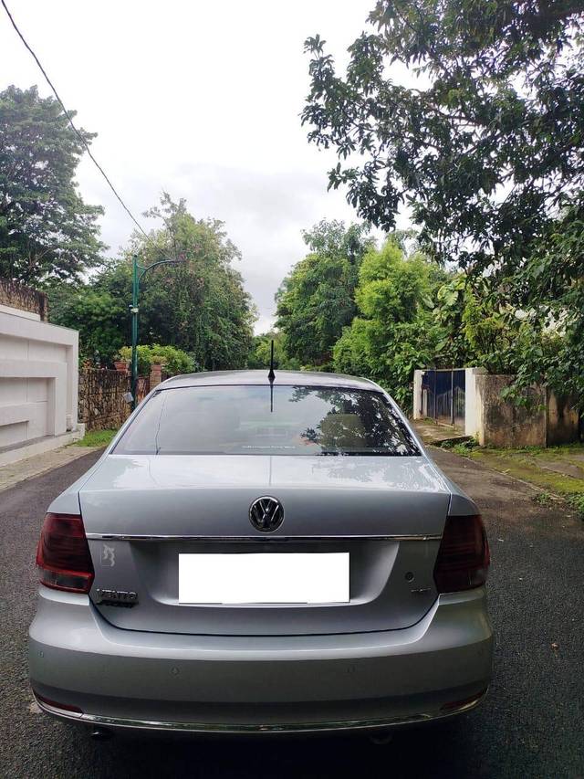 https://images10.gaadi.com/usedcar_image/4615708/original/processed_0bc2e066-eb79-49c3-b7a7-34e26373a89e.jpg?imwidth=6400