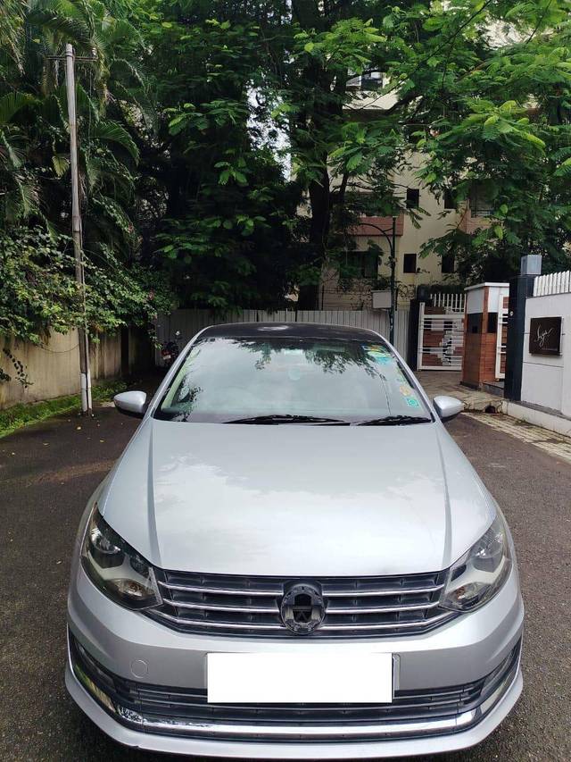 https://images10.gaadi.com/usedcar_image/4615708/original/processed_d963825f-90ed-4350-ad3f-6fe66cafe4ad.jpg?imwidth=6402