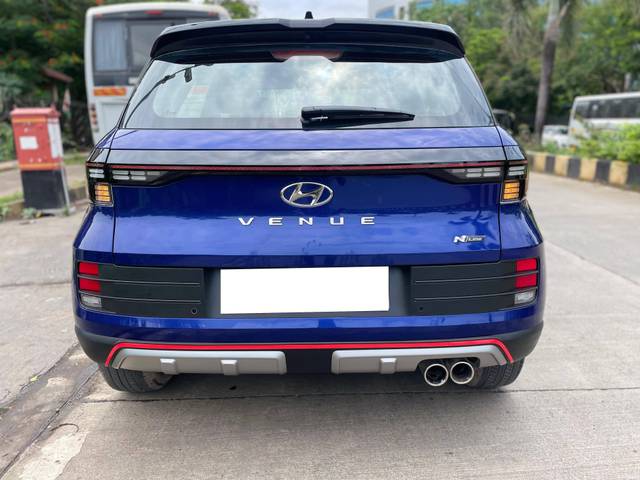 https://images10.gaadi.com/usedcar_image/4615756/original/processed_5a2780fb6a62bec045b00a90825dc22d.jpg?imwidth=6402