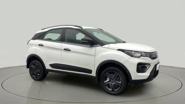 https://images10.gaadi.com/usedcar_image/4615758/original/0718c5c36e5c407f790f0beeff9ebfa6.jpg?imwidth=6400