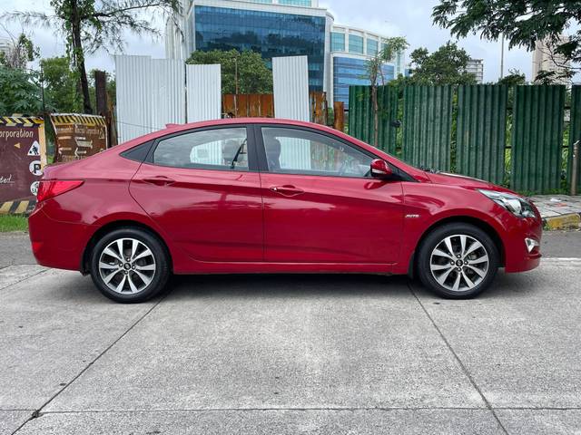 https://images10.gaadi.com/usedcar_image/4615759/original/processed_56db7cc32c676e03b162c62c47a435f8.jpg?imwidth=6401