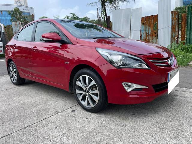 https://images10.gaadi.com/usedcar_image/4615759/original/processed_e11bbc5de8485f552ae884f6e943eaa6.jpg?imwidth=6400