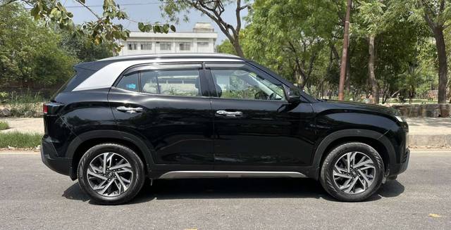 https://images10.gaadi.com/usedcar_image/4615762/original/f26378de476ab19f77b6474d4038c859.jpg?imwidth=6402