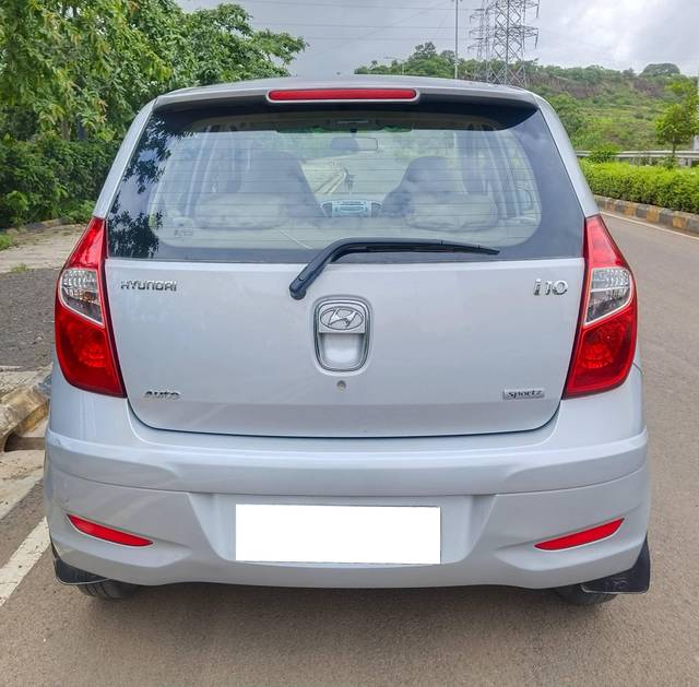 https://images10.gaadi.com/usedcar_image/4615763/original/processed_109d54ce8749fbb54c731e430c68d07f.jpg?imwidth=6402