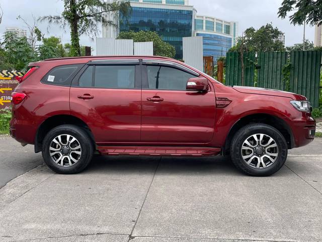 https://images10.gaadi.com/usedcar_image/4615780/original/processed_bb2a875778ed3cd2997f328688f9a7e2.jpg?imwidth=6401