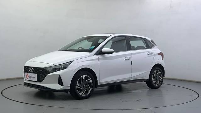 https://images10.gaadi.com/usedcar_image/4615785/original/3254003da2f2a527d7d493b3745e9590.JPG?imwidth=6400