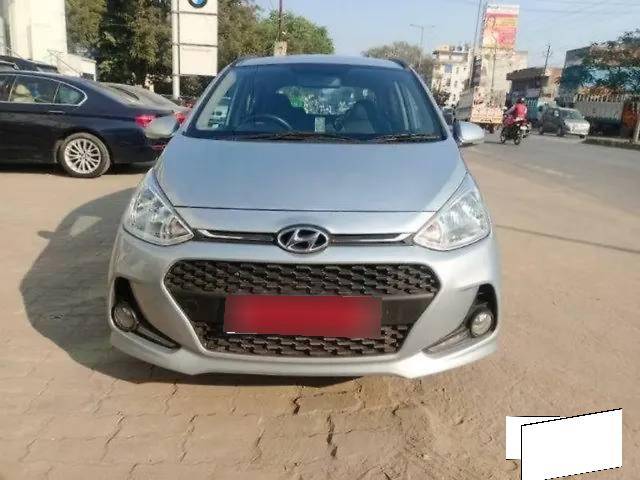 https://images10.gaadi.com/usedcar_image/4615787/original/processed_771cf65b-109c-47da-894c-9c39c0a90cc2.jpg?imwidth=6400