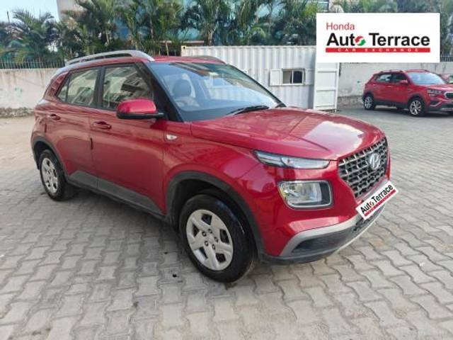 https://images10.gaadi.com/usedcar_image/4615794/original/d52264e42c41907a82bd155543c75806.jpeg?imwidth=6400