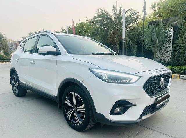 https://images10.gaadi.com/usedcar_image/4615798/original/processed_f1dca9a6db931300a23b5ce4851d33c3.jpg?imwidth=6400