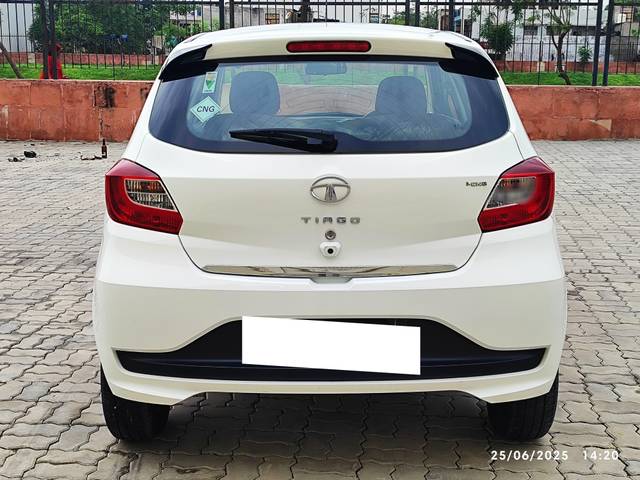 https://images10.gaadi.com/usedcar_image/4615810/original/processed_3a62f8af2b74ad978500b4519cdc91a8.jpg?imwidth=6402