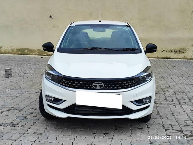 https://images10.gaadi.com/usedcar_image/4615810/original/processed_7dcd4585d51d04d666d3998d4356ad46.jpg?imwidth=6400