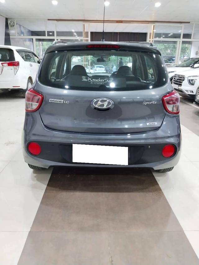https://images10.gaadi.com/usedcar_image/4615826/original/processed_5bfcda11fd375f6e7acc4614572673e3.jpg?imwidth=6402