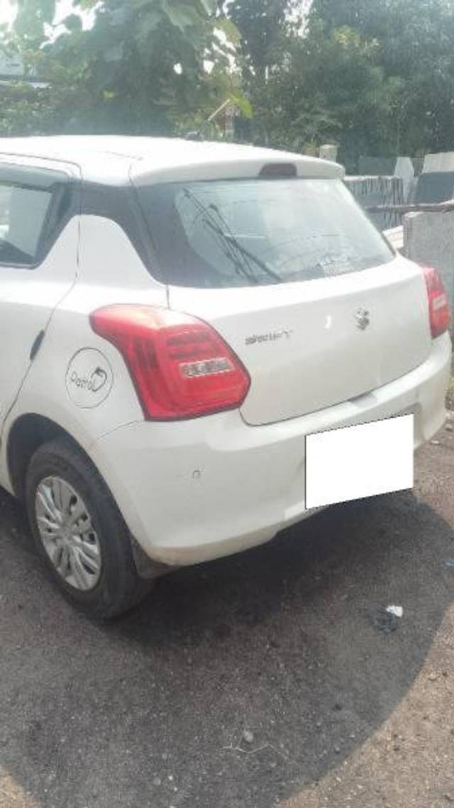 https://images10.gaadi.com/usedcar_image/4615833/original/processed_1d20409d-eedb-48ee-8e52-0babe46d16c2.jpg?imwidth=6402