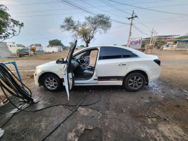 https://images10.gaadi.com/usedcar_image/4615903/original/processed_01ebafaa-8cee-407f-9379-22952eafa3dd.jpg?imwidth=6402