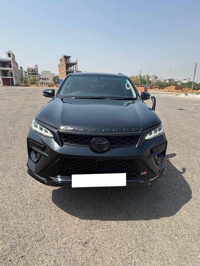 https://images10.gaadi.com/usedcar_image/4615904/original/processed_61b9dd2f-04bd-4fa3-8703-98fb2504ea7c.jpg?imwidth=6400