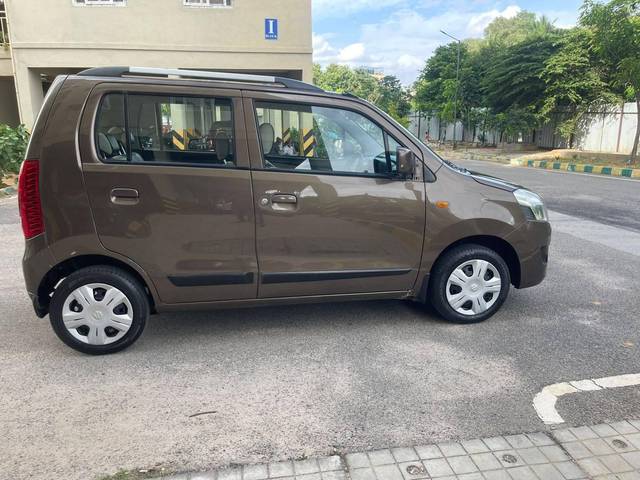 https://images10.gaadi.com/usedcar_image/4615906/original/processed_b0984e93d049fc123b07445282860943.jpg?imwidth=6401