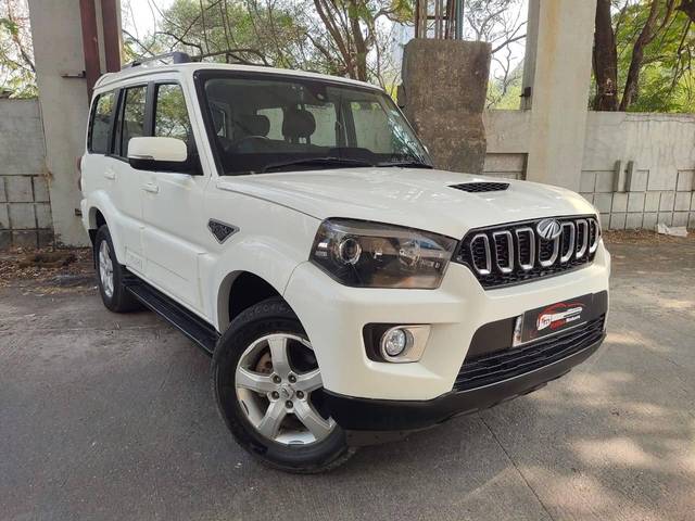 https://images10.gaadi.com/usedcar_image/4615943/original/processed_a0956c8997402174a054fe441f022c5b.jpeg?imwidth=6400