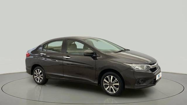 https://images10.gaadi.com/usedcar_image/4615952/original/122cb3a5448ce511fa4085ec347cdab2.jpg?imwidth=6400