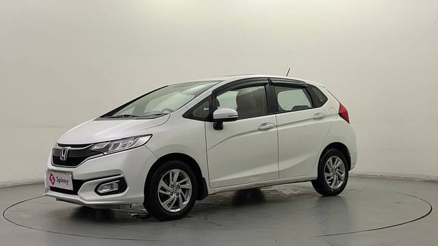 https://images10.gaadi.com/usedcar_image/4615967/original/8ac705d4f8f11bc1f5e693ee6b447e3f.JPG?imwidth=6400