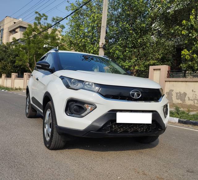 https://images10.gaadi.com/usedcar_image/4615969/original/processed_d6421b467a3a091899ff74b2cec3bc2c.jpg?imwidth=6400