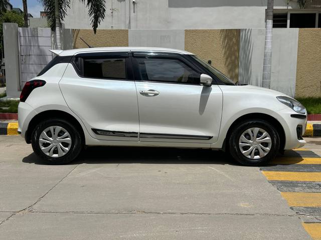 https://images10.gaadi.com/usedcar_image/4615972/original/processed_ff151a1cb67a7dec849ddf01f9f9a8a4.jpg?imwidth=6401