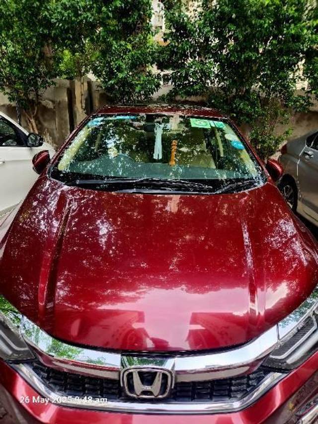 https://images10.gaadi.com/usedcar_image/4615977/original/processed_46f2b4fe-5118-4972-ba34-5f6ac9a1e5bd.jpg?imwidth=6401