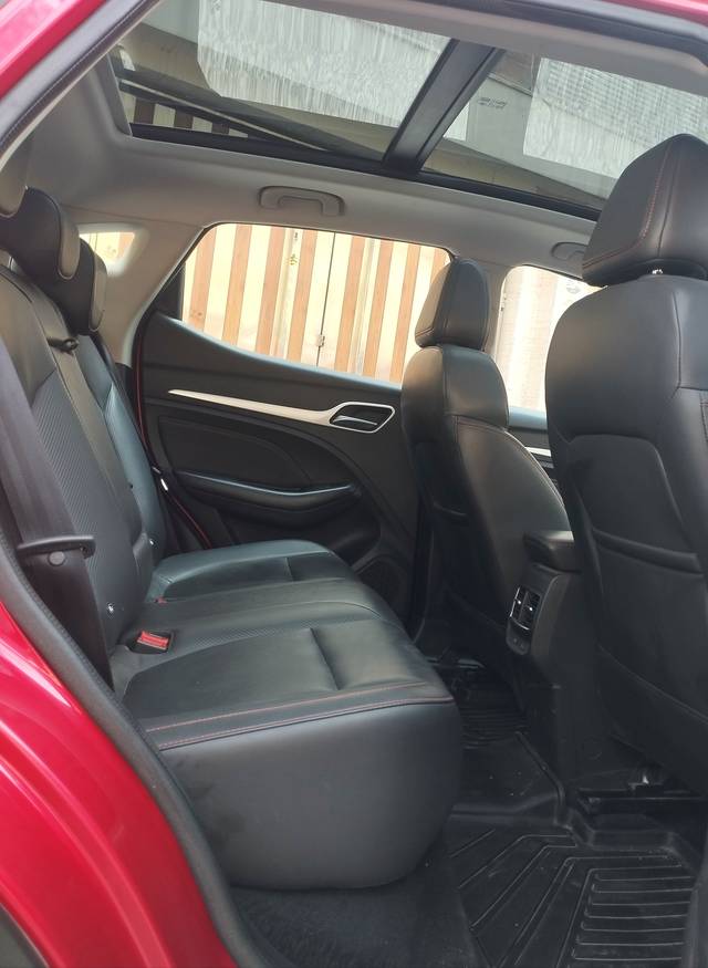 https://images10.gaadi.com/usedcar_image/4615978/original/e73952da7ce473c50d856b2aea4c1eab.jpg?imwidth=6402