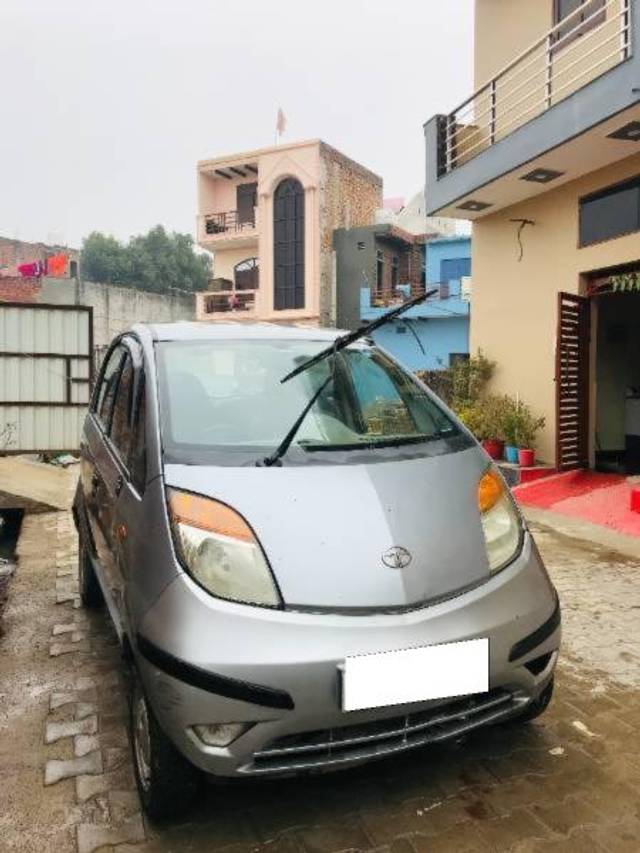 https://images10.gaadi.com/usedcar_image/4615979/original/processed_a0891c55-ae2d-4d0d-ad5d-d8c22e1502cd.jpg?imwidth=6400