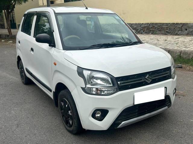 https://images10.gaadi.com/usedcar_image/4616004/original/processed_7433fd087e27bfcf7ba4afceb8a58749.jpg?imwidth=6400