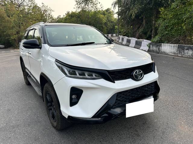 https://images10.gaadi.com/usedcar_image/4616007/original/processed_261b9a5c-3afa-462b-84bf-9fd58b4f2d39.jpg?imwidth=6400
