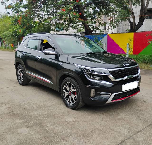 https://images10.gaadi.com/usedcar_image/4616024/original/processed_ae9a1fde8756b785f691bd0af9b1fc5f.jpg?imwidth=6400