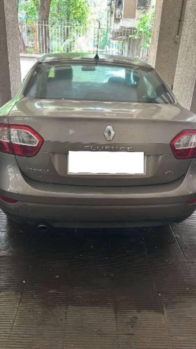 https://images10.gaadi.com/usedcar_image/4616030/original/processed_72936cee-fa4b-45f0-bfd4-30f2c7b45191.jpg?imwidth=6402