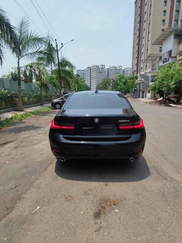 https://images10.gaadi.com/usedcar_image/4616040/original/processed_7c0b5acc-dca9-41fa-b2f6-7d25781d8de9.jpg?imwidth=6402