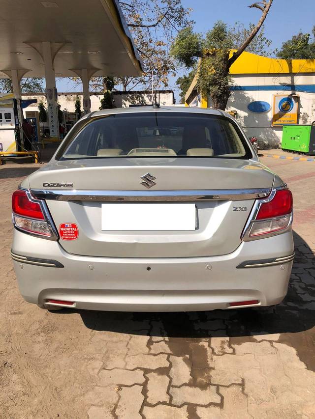 https://images10.gaadi.com/usedcar_image/4616089/original/processed_227a88e25995a6ca69126a71751fc0f1.jpg?imwidth=6401