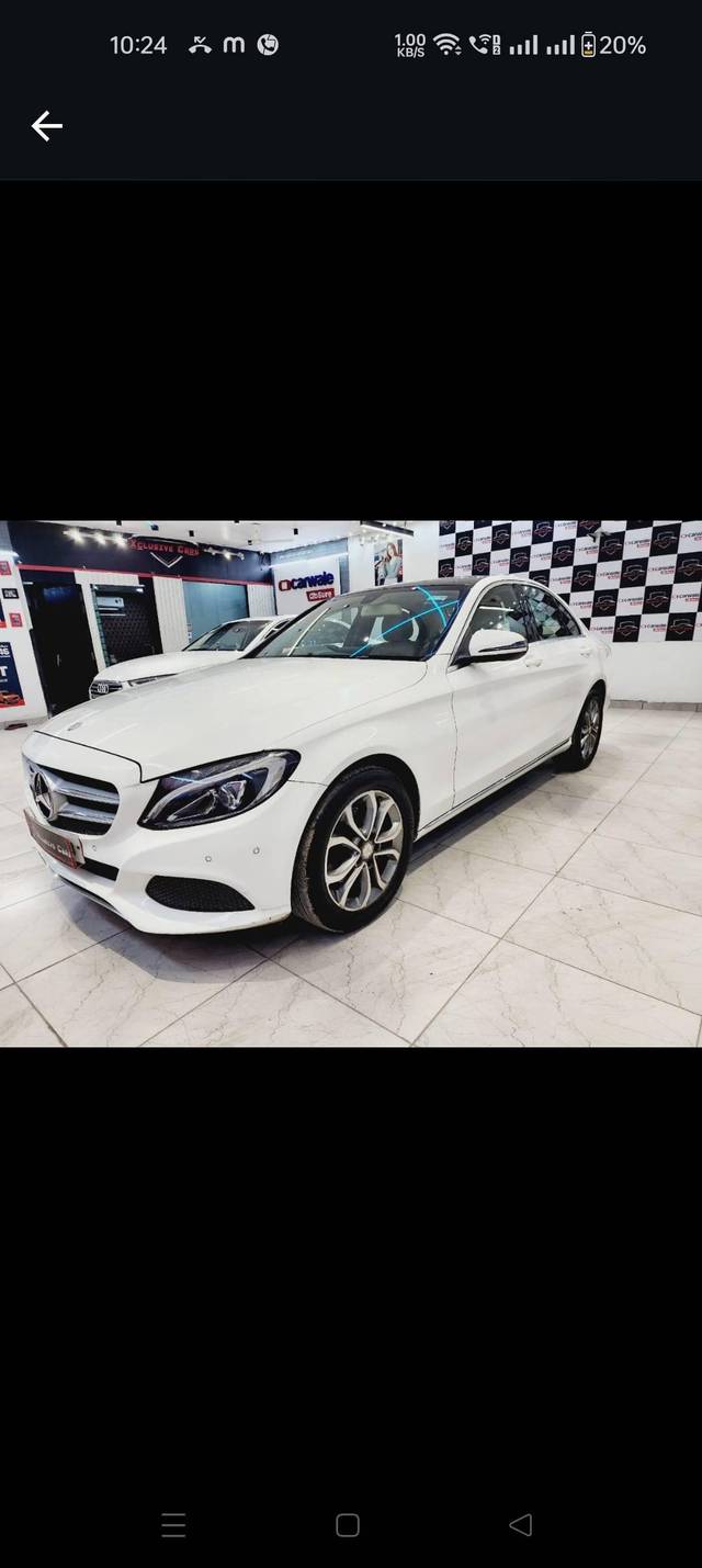 https://images10.gaadi.com/usedcar_image/4616091/original/processed_9ac8cbd2471b42999a7f7cec3975e791.jpg?imwidth=6402