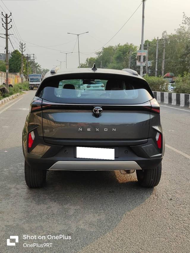 https://images10.gaadi.com/usedcar_image/4616106/original/processed_9ef93cac6e55864cd2baf17cfa308d56.jpg?imwidth=6401