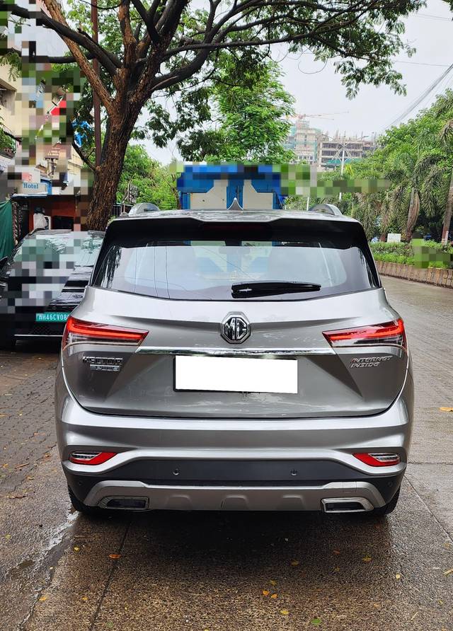 https://images10.gaadi.com/usedcar_image/4616117/original/processed_962492f294ccdb4d8663105860726419.jpg?imwidth=6401
