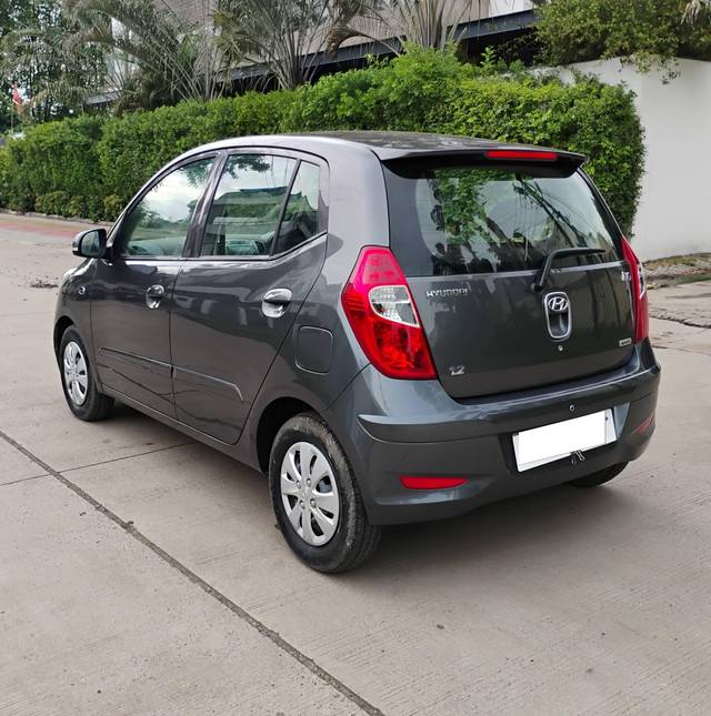 https://images10.gaadi.com/usedcar_image/4616120/original/processed_b7994150f04115223fe488c76b41973c.jpg?imwidth=6402
