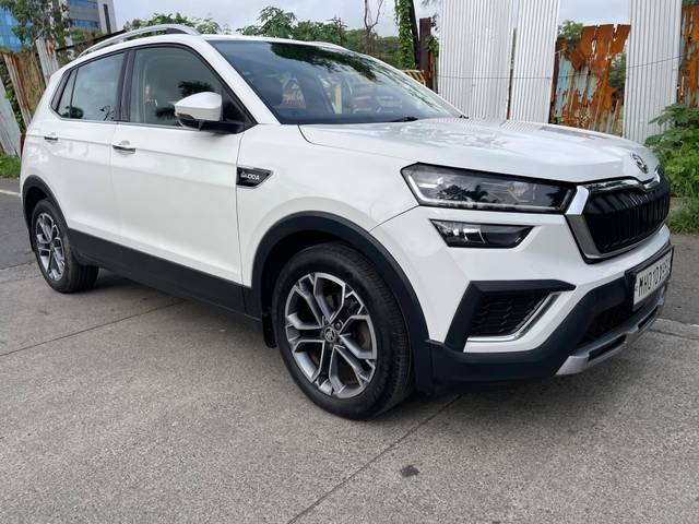 https://images10.gaadi.com/usedcar_image/4616125/original/processed_87fa06624127e812733bd9c5d6165a5e.jpg?imwidth=6400