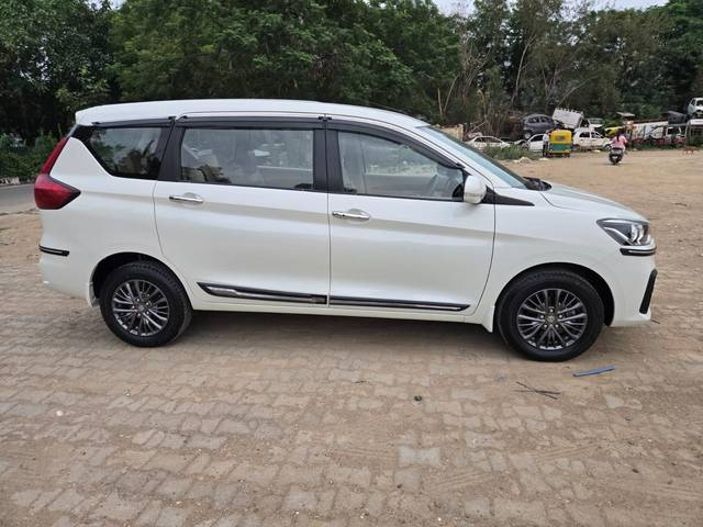 https://images10.gaadi.com/usedcar_image/4616140/original/3aec1a9032ca93fcb9f661d1b356e2c0.jpg?imwidth=6401