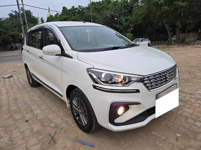 https://images10.gaadi.com/usedcar_image/4616140/original/processed_4e9e374cdd2e6a4270754c703bb6ccb9.jpg?imwidth=6400