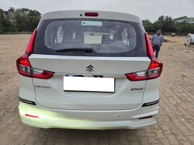 https://images10.gaadi.com/usedcar_image/4616140/original/processed_4eb14560ba6f3d96d5af6075a1d0b8ab.jpg?imwidth=6402