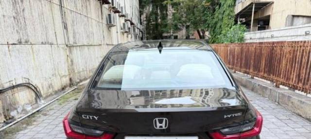 https://images10.gaadi.com/usedcar_image/4616143/original/processed_ffa1484dfc0e7ac363c6c93676a3965b.jpeg?imwidth=6401