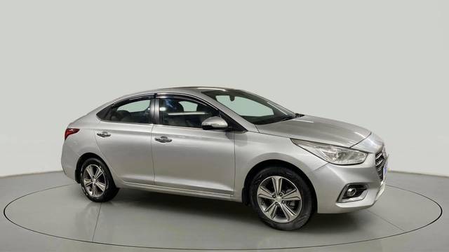 https://images10.gaadi.com/usedcar_image/4616154/original/ff51a59728805dc087f4d4af84a334ed.jpg?imwidth=6400