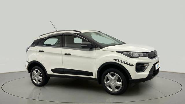 https://images10.gaadi.com/usedcar_image/4616157/original/8bcd82c38dd4fee1df5c88dde4cd781d.jpg?imwidth=6400
