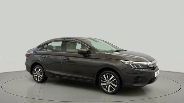 https://images10.gaadi.com/usedcar_image/4616162/original/b50d8d3b85b5782da562ce25c9c43935.jpg?imwidth=6400