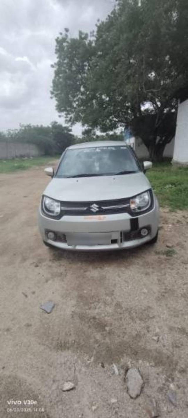 https://images10.gaadi.com/usedcar_image/4616168/original/processed_faeb7baf-7b7a-45a3-9ad4-b7e25bad98da.jpg?imwidth=6400